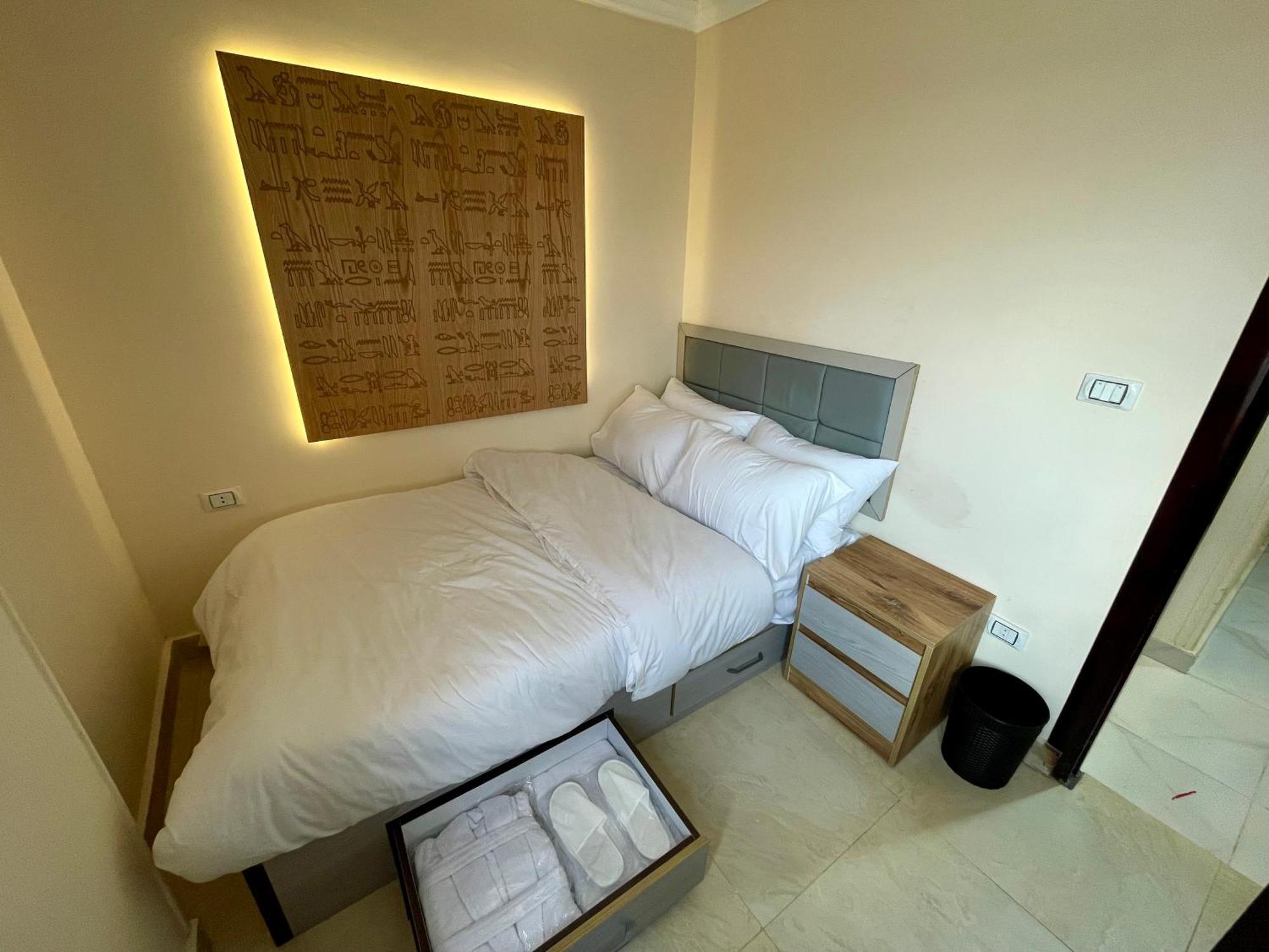 Pyramuse Inn Nazlat as Sammān المظهر الخارجي الصورة